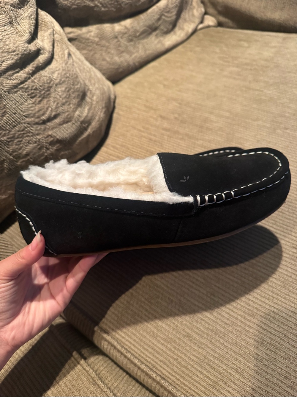Koolaburra Black Suede Moccasin Slippers with White Shearling - Picture 4 of 7